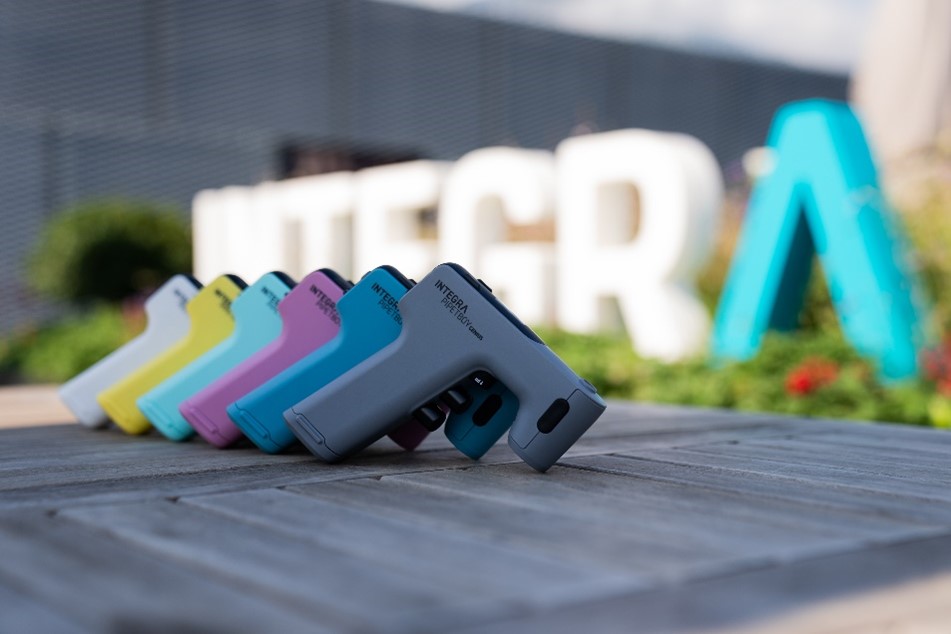 INTEGRA’s new range of PIPETBOY GENIUS serological pipet controllers. 