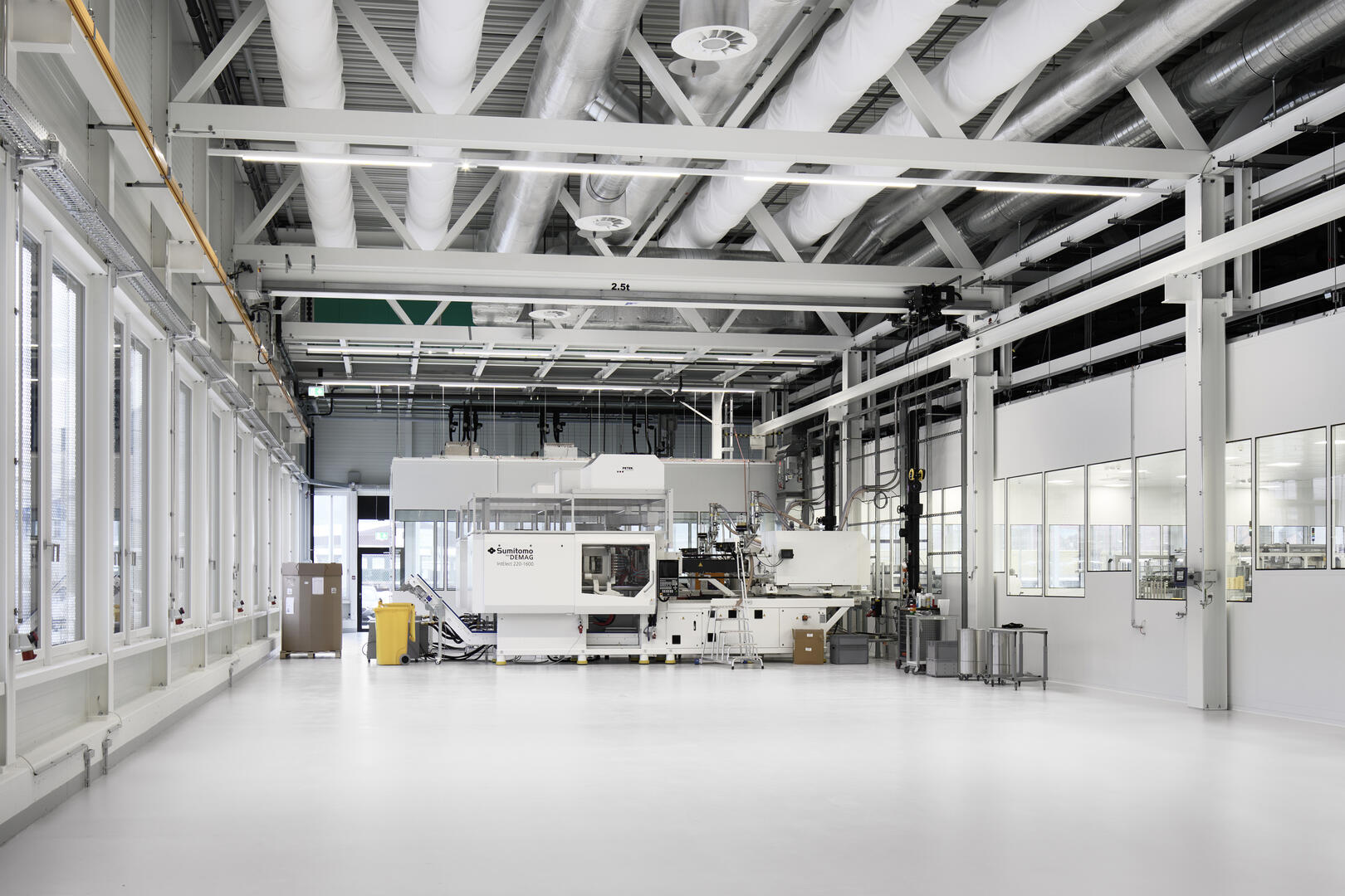 Spritzgussanlage im Reinraum der INTEGRA Biosciences