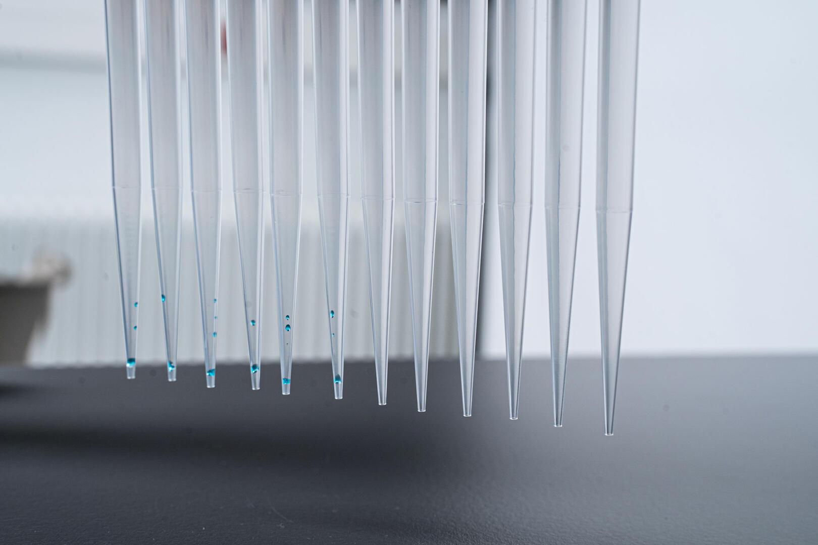 The different types of pipette tips: standard vs. low retention pipette tips