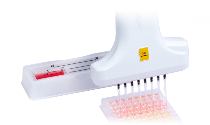 8 channel VOYAGER tip spacing pipette in combination with divided reservoir