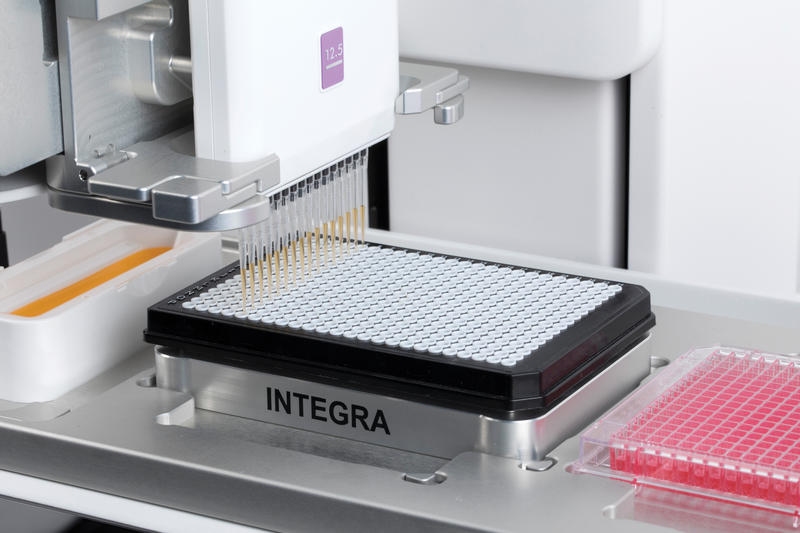 Example of the ASSIST PLUS pipetting robot transferring a Mastermix into a 384 well PCR plate.