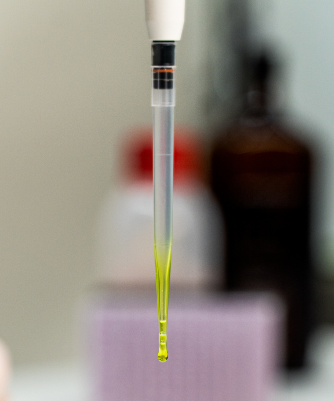 How to pipette viscous liquids: DMSO in a pipette tip