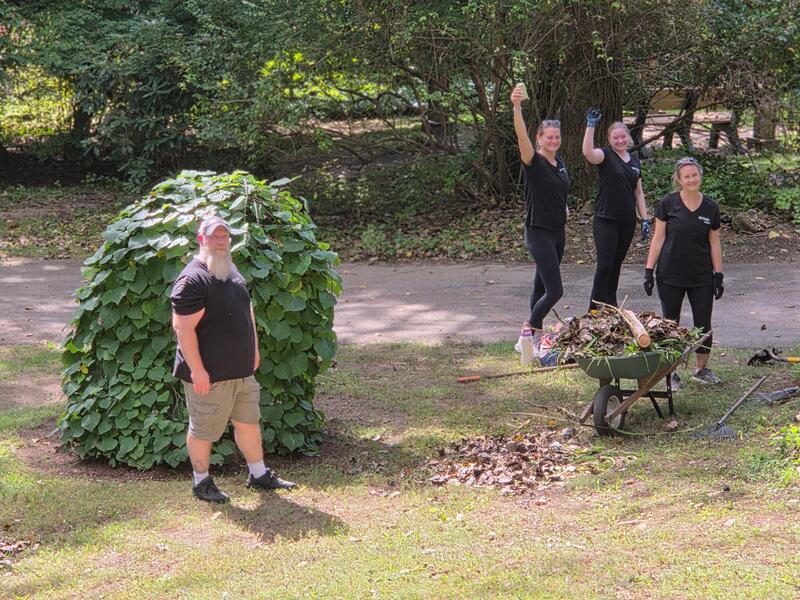 A total of more than 50 employees took part in the volunteer outdoor cleanup in Zizers and Hudson/Merrimack.  