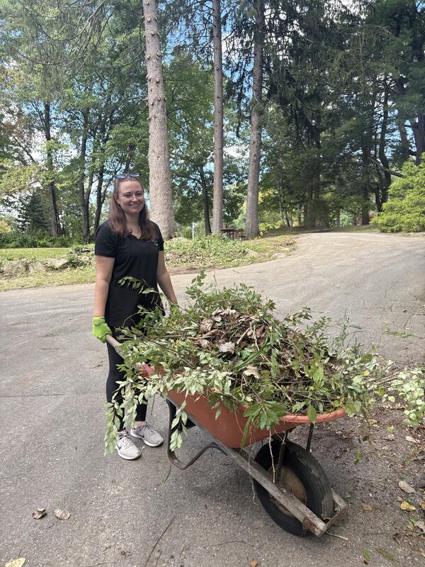 A total of more than 50 employees took part in the volunteer outdoor cleanup in Zizers and Hudson/Merrimack.  