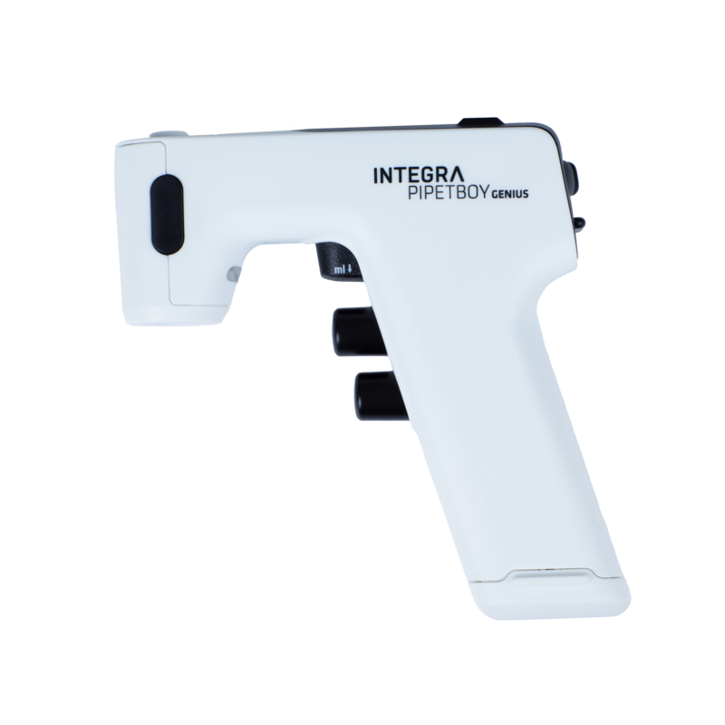 PIPETBOY GENIUS in white whiz 1011