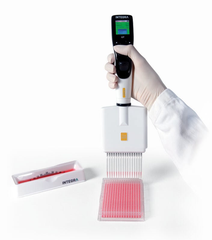 viaflo-electronic-pipette-384-well-plate.jpg