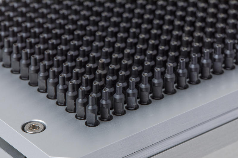 Spitzenhalter eines 384-Kanal-Pipettierkopfs für die VIAFLO 96/384-Pipette