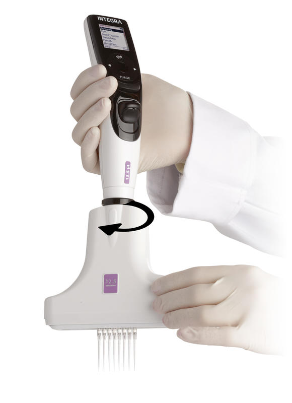 VOYAGER Tip Spacing Pipette with movable tips for high ergonomics